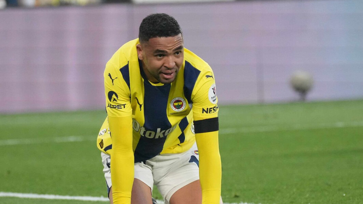 fenerbahce-taraftari-youssef-en-nesyriyi-islikladi-V2IhyZxV.jpg