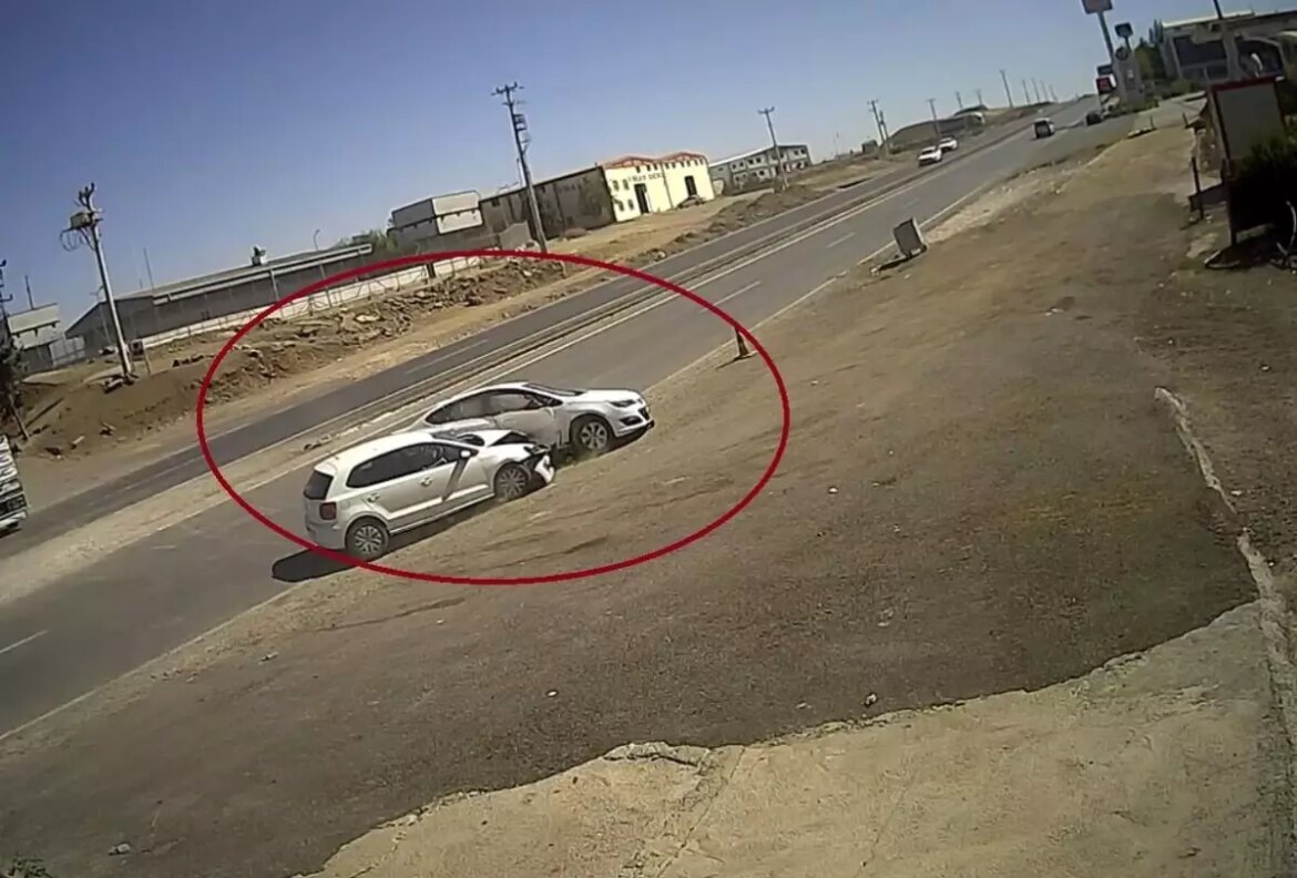 diyarbakirda-trafik-kazasi-4-yarali-gXQiTbe6.jpg